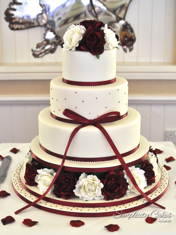 Торт марсала свадебный Свадебный торт цвета марсала: идеи для декора Красны...